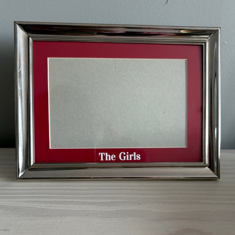 VTG Silver Metallic 5x7 Picture Frame w/ Red "The‎ Girls" Mat